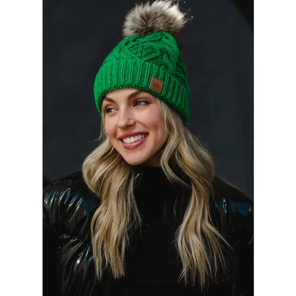 KELLY GREEN CABLE KNIT POM HAT